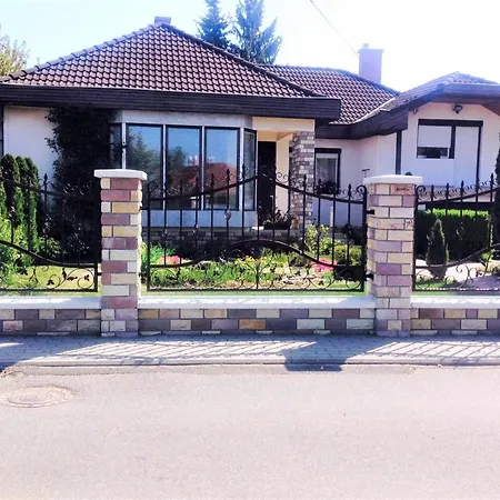 アパート Julia Vendeghaz *