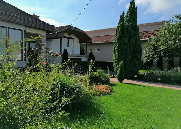 아파트 Julia Vendeghaz *